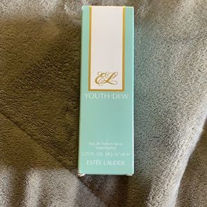 Estée Lauder youth dew parfum spray
